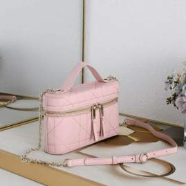 Picture of Dior Handbags _SKUfw239637182fw